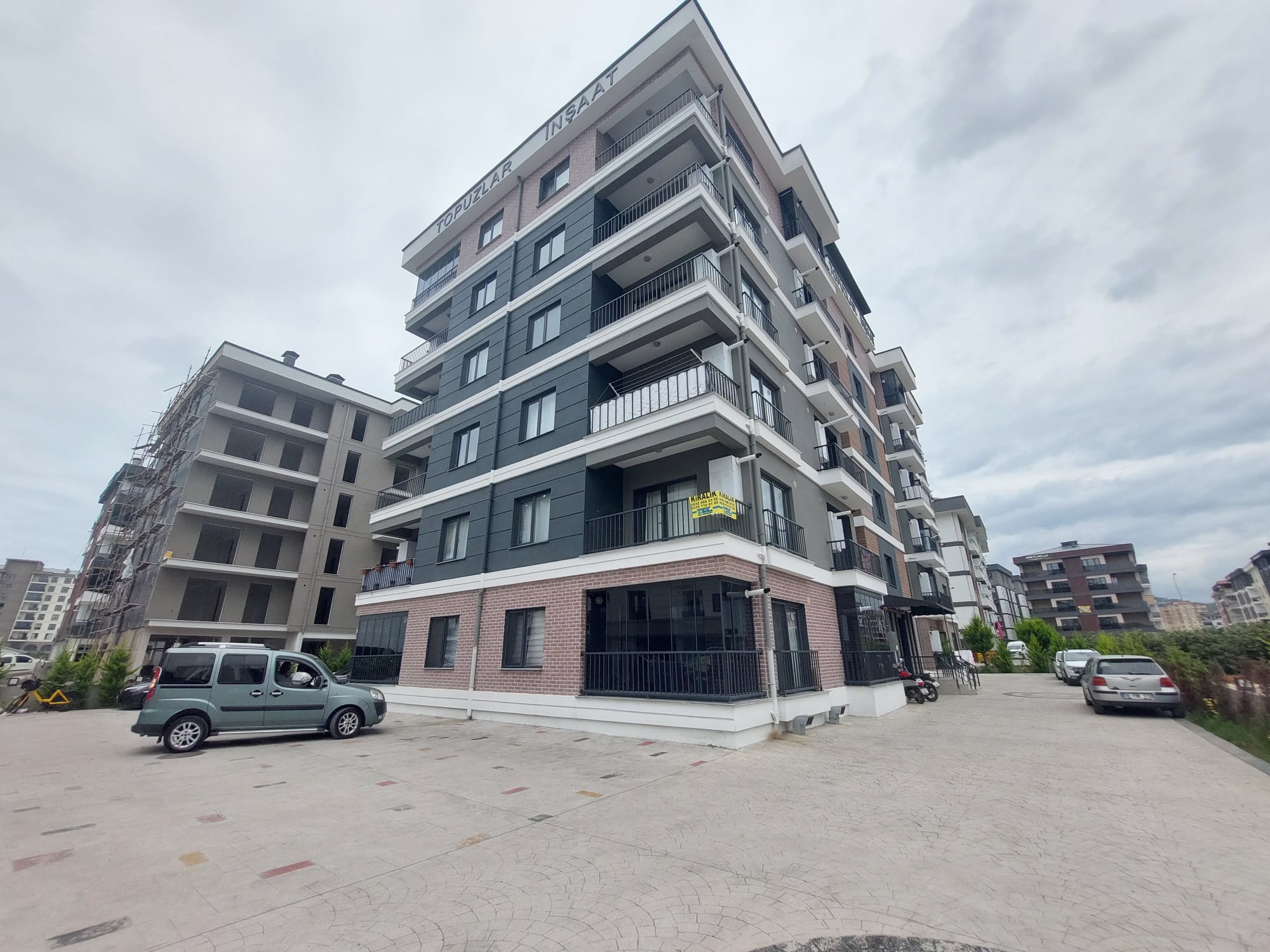 CUMHURİYET MAH. AYZEK OTEL YANINDA SATILIK EŞYALI 1+1